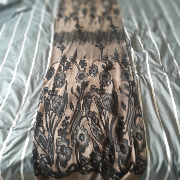 Scarf - Picture 2 of 3